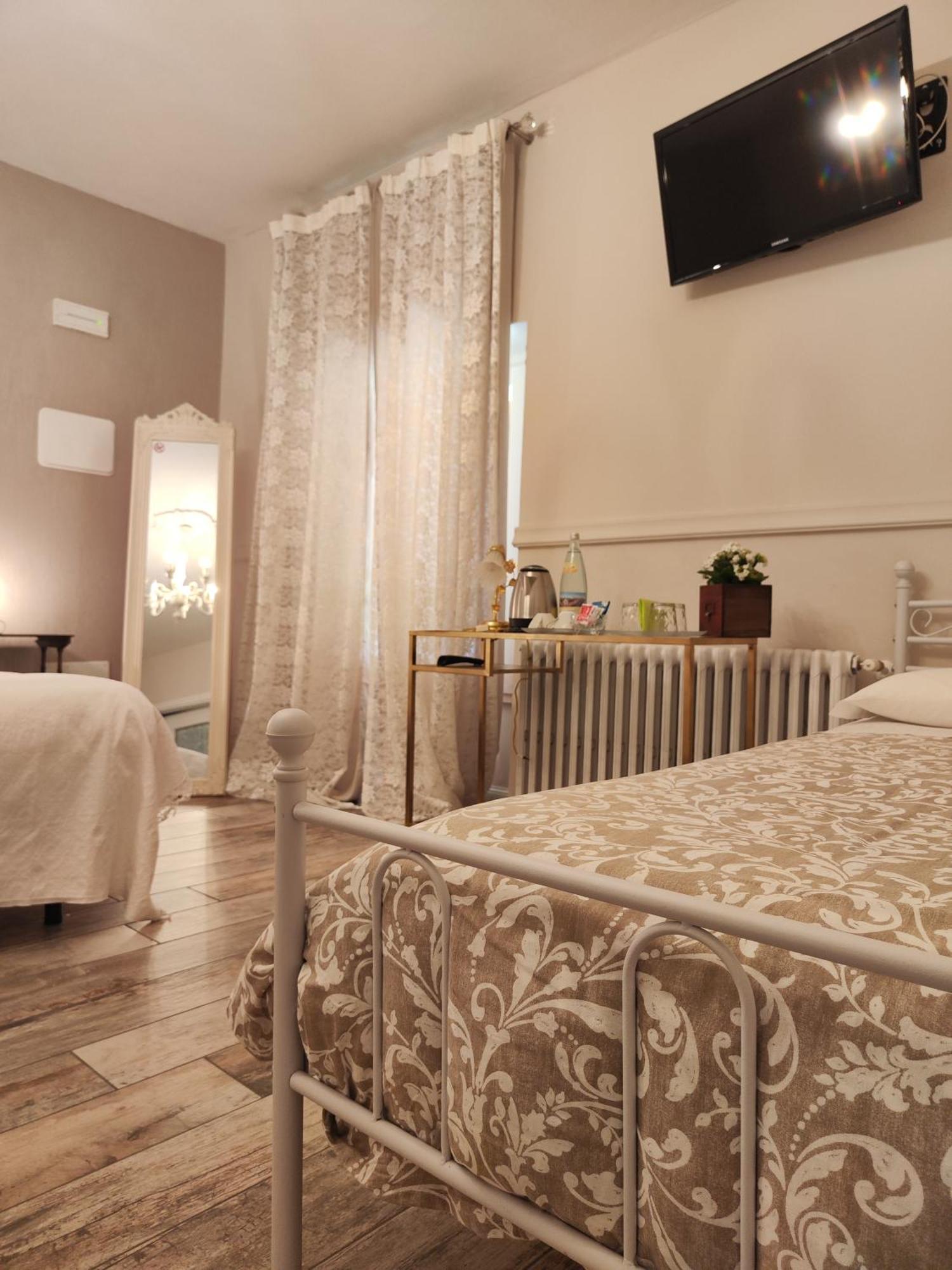 Garda Relais Antica Romelia Bed & Breakfast Монтикири Екстериор снимка