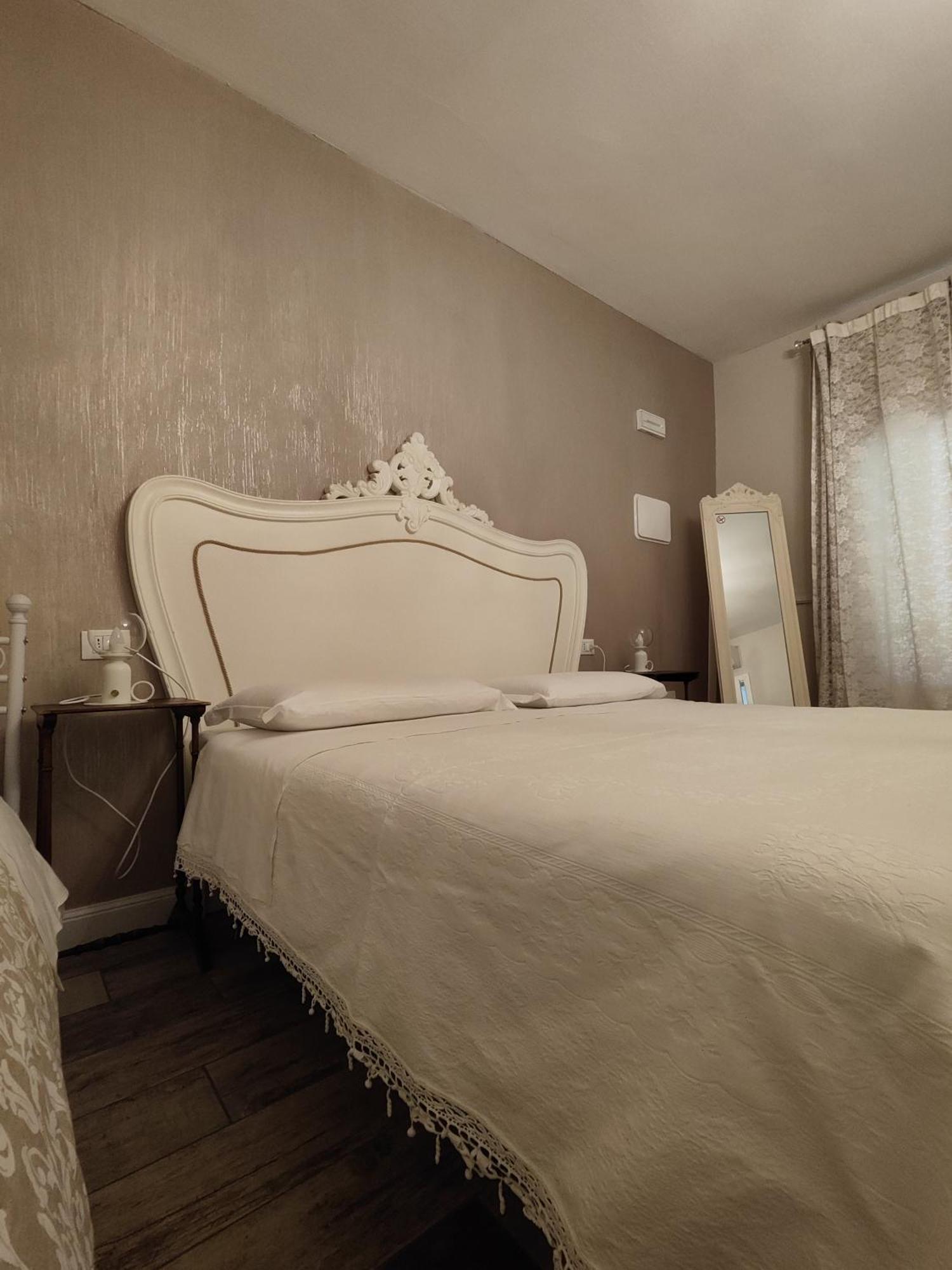Garda Relais Antica Romelia Bed & Breakfast Монтикири Екстериор снимка