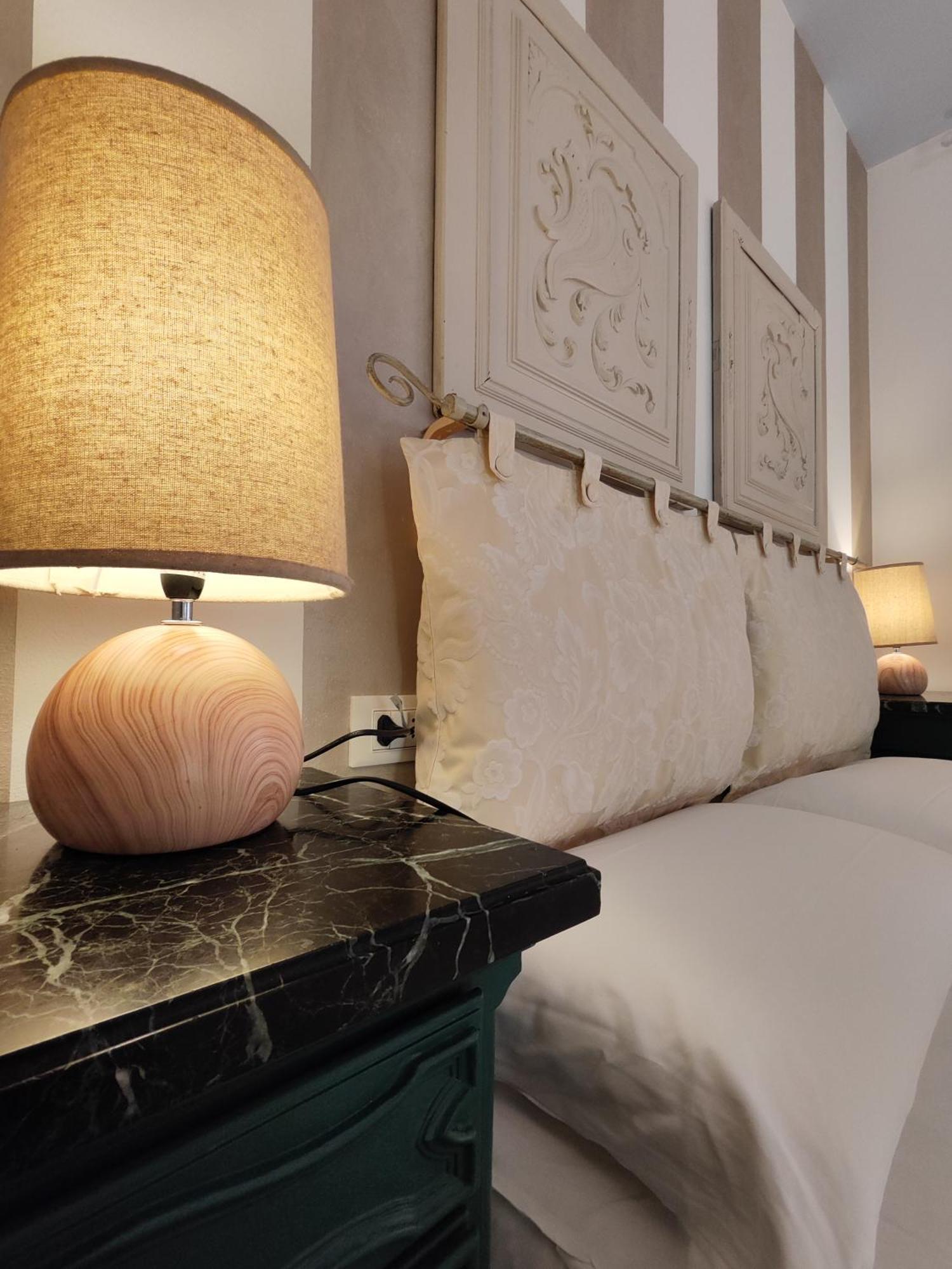 Garda Relais Antica Romelia Bed & Breakfast Монтикири Екстериор снимка