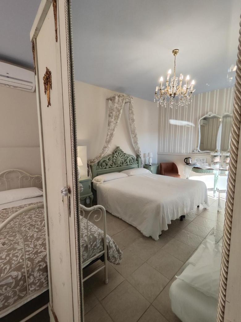Garda Relais Antica Romelia Bed & Breakfast Монтикири Екстериор снимка