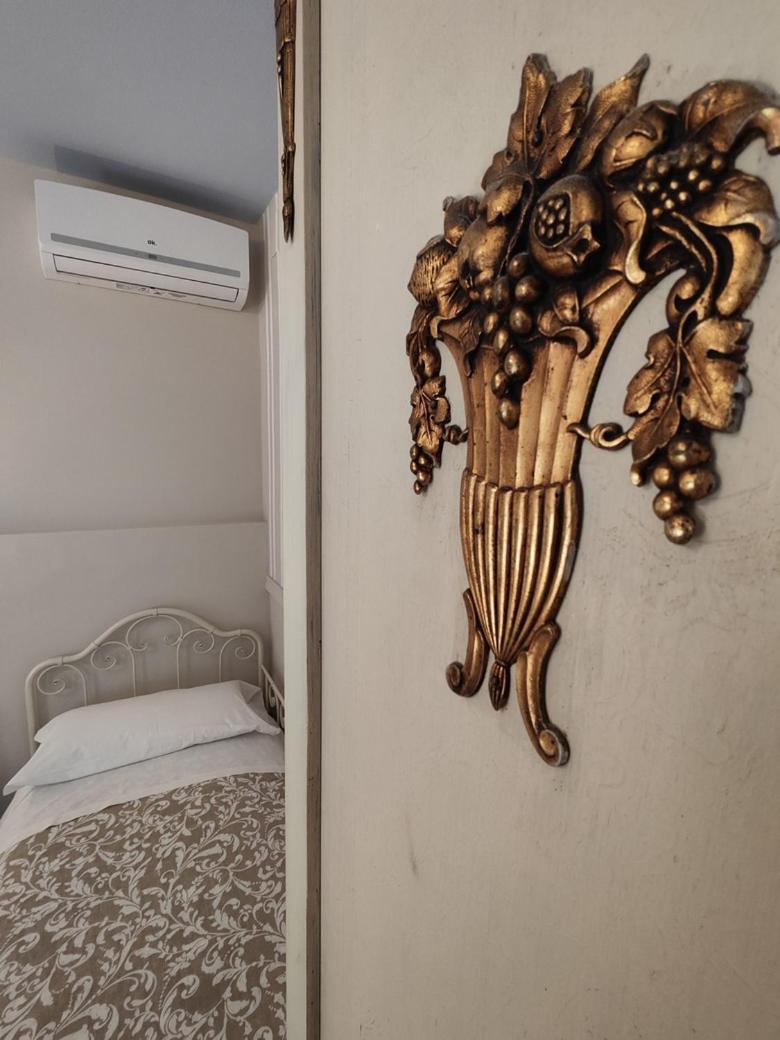 Garda Relais Antica Romelia Bed & Breakfast Монтикири Екстериор снимка