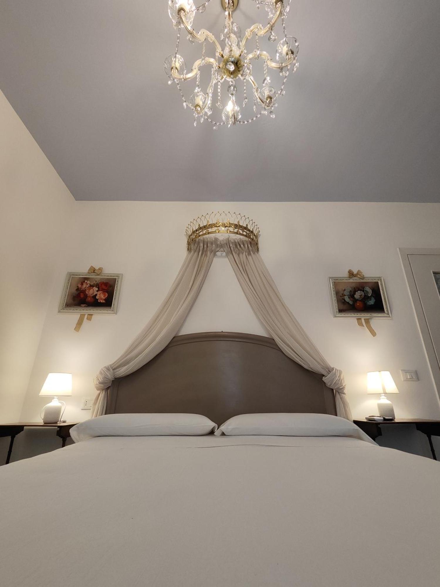 Garda Relais Antica Romelia Bed & Breakfast Монтикири Екстериор снимка