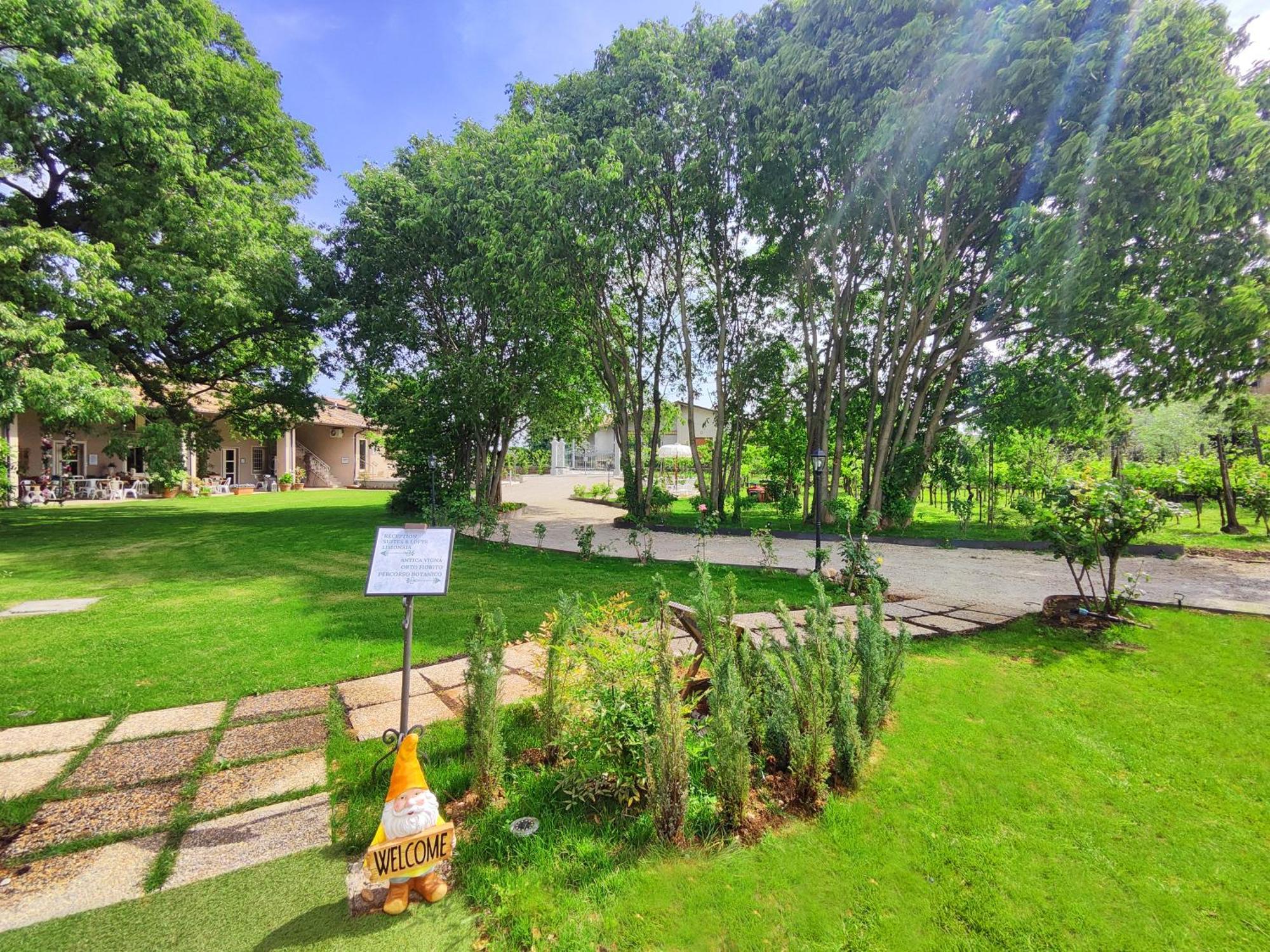 Garda Relais Antica Romelia Bed & Breakfast Монтикири Екстериор снимка