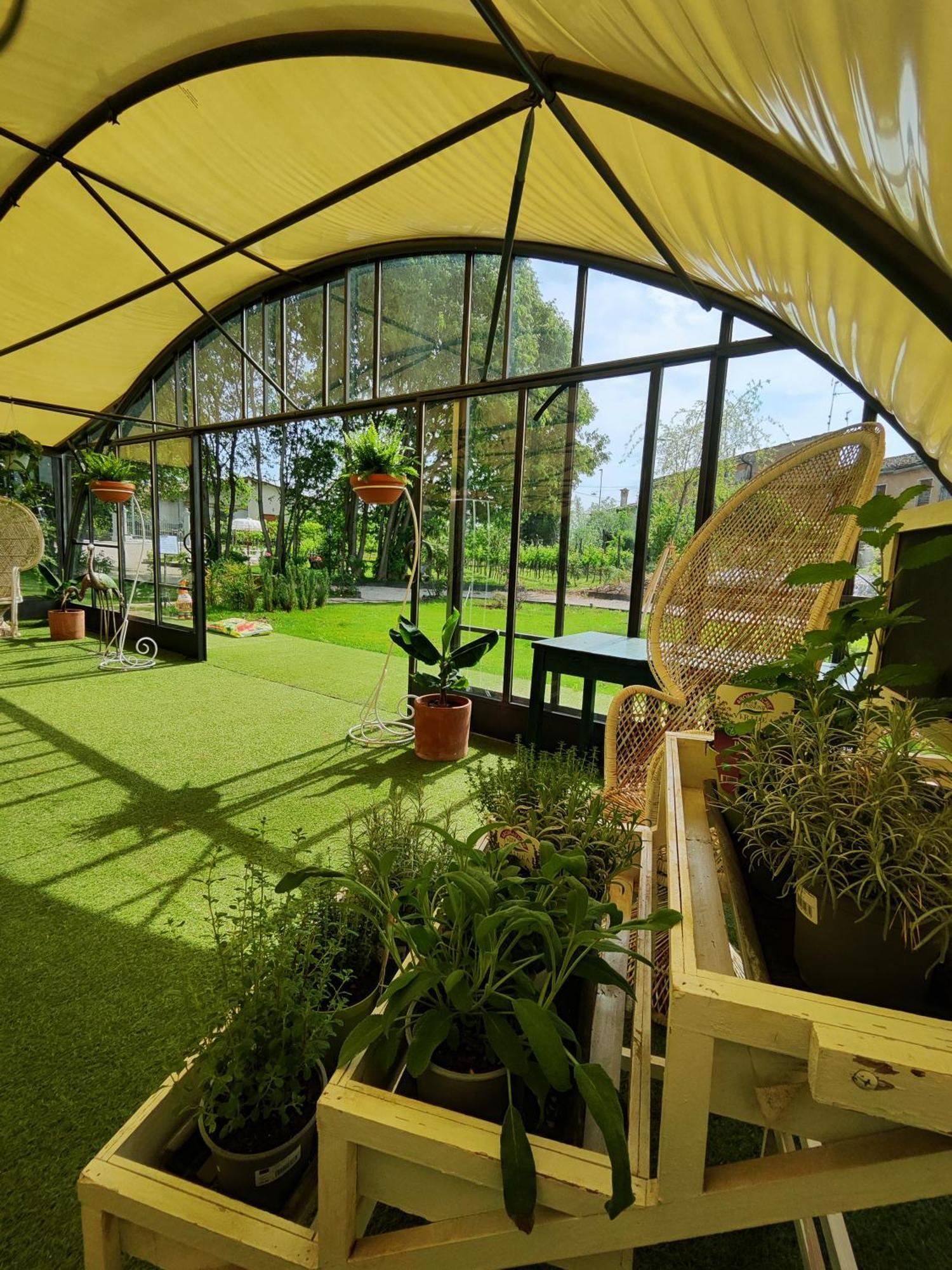 Garda Relais Antica Romelia Bed & Breakfast Монтикири Екстериор снимка